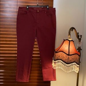 SOFT SURROUNDINGS HIGH RISE JEANS